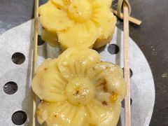 桂花绿豆糕-吴越荣记苏州菜·松鼠桂鱼 100% 活鱼现做(月光码头店)