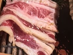 -山川小町·极番烧肉(新地假日广场店)