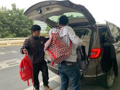 -神州租车(白云机场T1服务点)