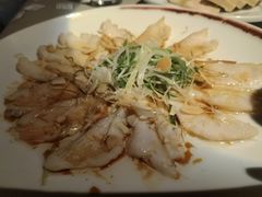 薄切鲜鱼片-穹六人间 people 6(岳阳路店)