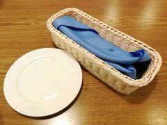 餐具摆设-樱花里音乐餐吧·牛扒椰子鸡(东圃店)