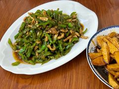 -胡子饮食店