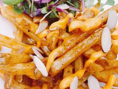 -BHC炸鸡(明洞总店)