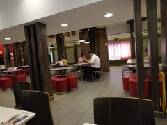 -麦当劳(国际大厦店)