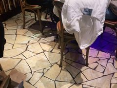 大堂-何师烧烤·香辣蟹·川菜·30年老品牌(太古里旗舰店)