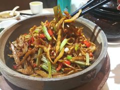 -毛家饭店(今洲广场店)