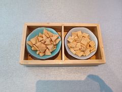 -有红鸡毛店·川菜(建设路店)