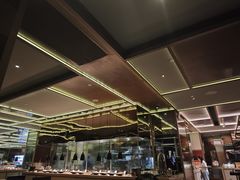 -大中华希尔顿酒店-念自助餐·嗨啤·小龙虾