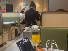 -海底捞火锅(新松江路店)