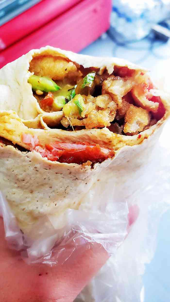 潘武卷煎饼(大学北路店)-"万物皆可炸!昨天晚上盲进的一家炸串店,隔.