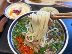 -云阿蛮云南生烫牛肉米线(奉贤路店)