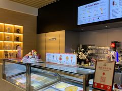 面包甜点陈列柜-哈根达斯(美罗城店)