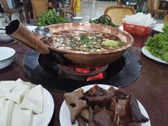 -朝伟清真铜瓢牛肉馆(三十年老·店)