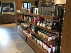 零售区-星巴克臻选(成都宽窄巷子店)