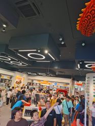 -乐高品牌旗舰店(人民广场店)