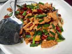 宣威小炒肉-蔼若春.传承三十年云南菜(金碧公园店)