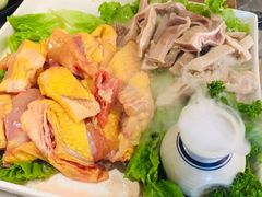 -尚尚仙·酸汤猪手·猪肚鸡火锅(华联万柳购物中心店)