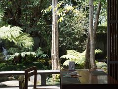 -Chom Cafe and Restaurant