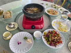 -墨脱石锅椰子鸡•海鲜糟粕醋(榆亚路店)