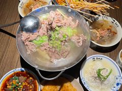 -肖四女乐山跷脚牛肉(南汇大学城生活广场店)