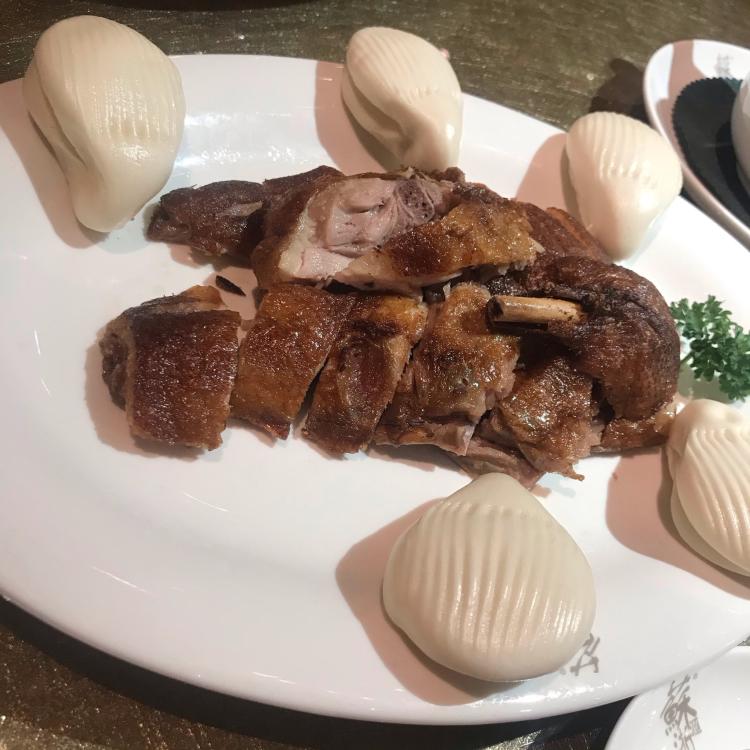 推荐:凤尾虾仁熏鱼樟茶鸭苏浙汇招牌鲥鱼