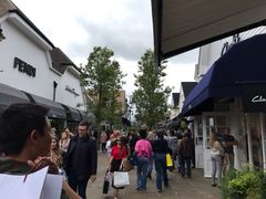 -伦敦比斯特购物村