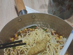 -魔都三兄弟酸辣粉·蘸卤炸串(虹桥万科店)
