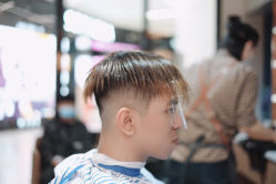 -CUTMAN男士理发
