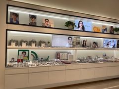 -J-Optical佳视明眼镜·蔡司视觉(青岛金茂览秀城店)