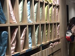 -汉庭优佳(上海恒隆广场南京西路地铁站店)