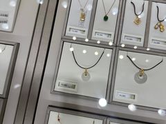 -鸿通城购物中心