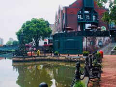 -钟书阁(松江泰晤士小镇店)