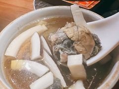 椰子炖乌鸡-小粤楼·怀旧粤菜(万辉国际广场店)