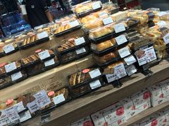 面包甜点陈列柜-欧式面包坊(青岛万象城店)
