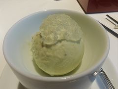 燕窝牛油果冰淇淋-新荣记(椒江店)