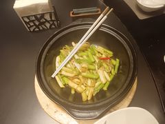 -忆江南·临江鱼馆