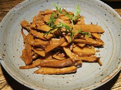 油焖春竹笋-青年公社烤鸭(青年路店)