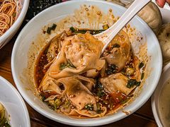 -李与白包子铺(桐梓林店)