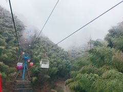 -浙东第一尖雪山欢乐谷