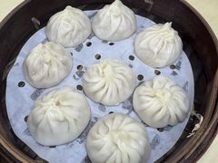 -莱莱小笼·乔艾