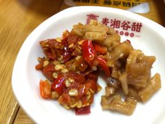 -呷佬·长沙手工米粉(金沙江路店)