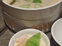 -虹潮荟·餐桌上的美食地理(太阳宫店)