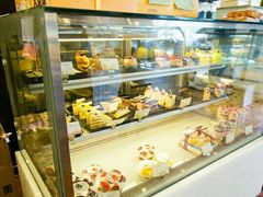 面包甜点陈列柜-大皇家面包房(泉州南路店)