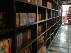 -钟书阁(松江泰晤士小镇店)