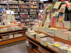 -西西弗书店&矢量咖啡(静安大悦城店)