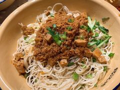 鱼籽热干面-鹤江桥·红油牛肉粉(SKP店)