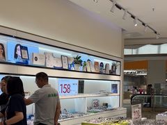 -J-Optical佳视明眼镜·蔡司视觉(青岛金茂览秀城店)