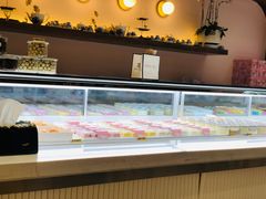 面包甜点陈列柜-麦雪尔甜品·生日蛋糕(新街口旗舰店)