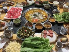 -顶顶汤火牛排火锅·经典铜锅涮肉