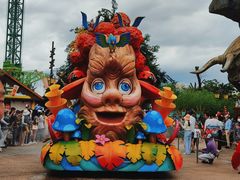 -七彩云南欢乐世界